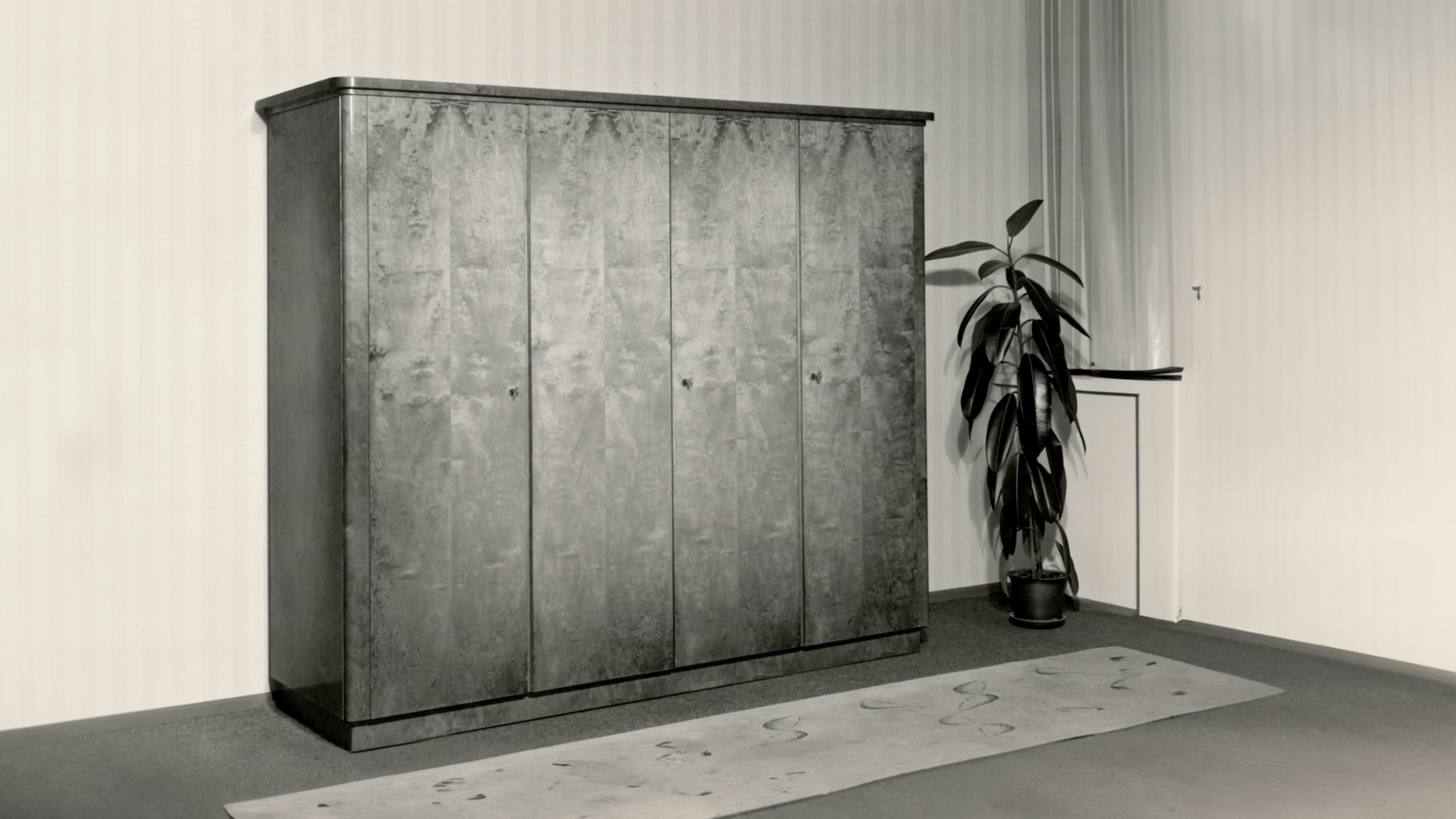 1951 – 1965 Themex Schrank von 1951